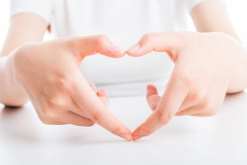 沧州三代试管供卵生孩子的哪个费用更高