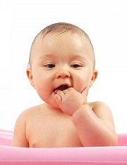 （十年专注）三代试管能选生男孩吗女孩-移植多几个胚胎能提高成功率吗